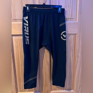 Virus 3/4 compression pants